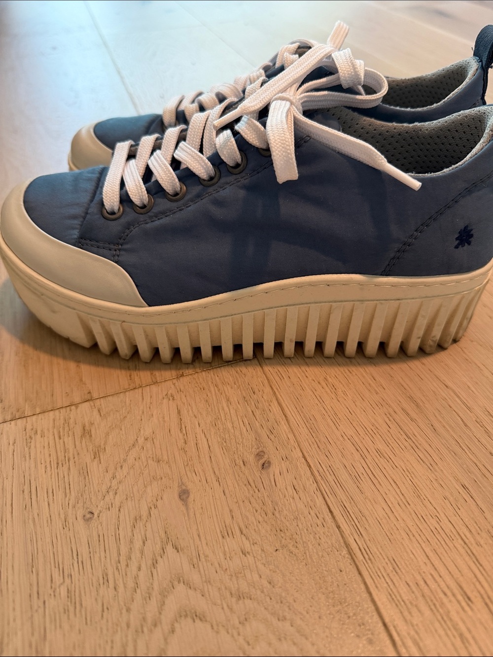 Art platform sneakers